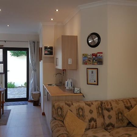 Riverside Cottages Constantia Ngoại thất bức ảnh