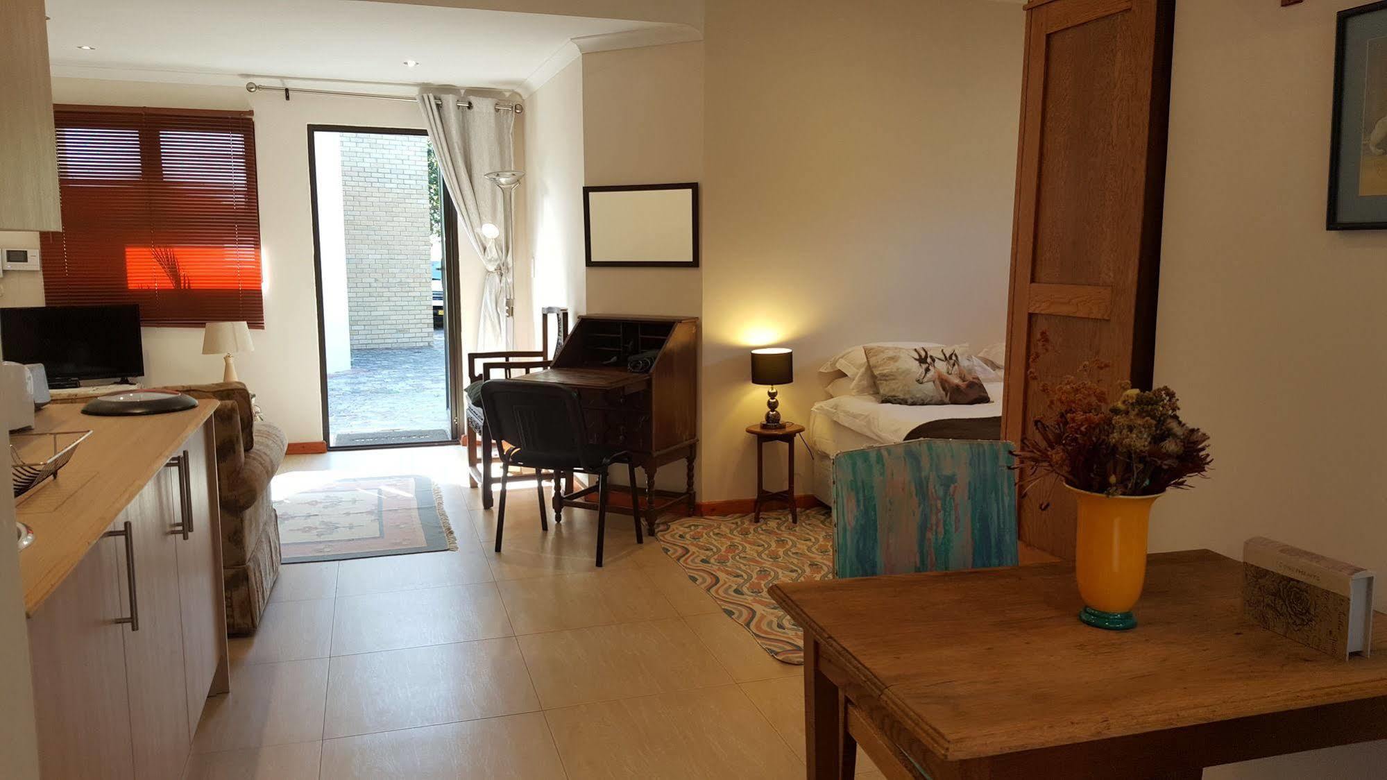 Riverside Cottages Constantia Ngoại thất bức ảnh
