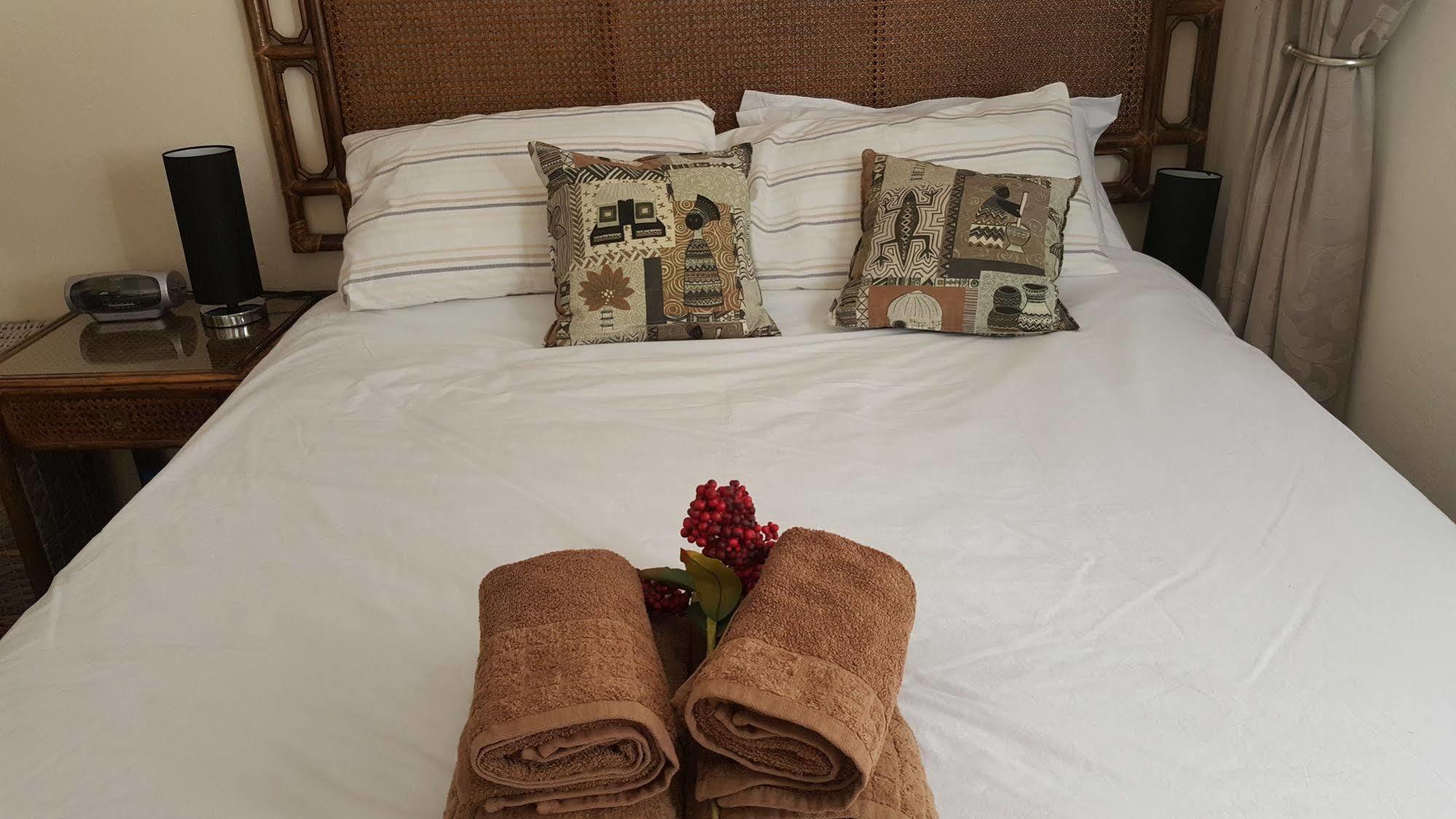 Riverside Cottages Constantia Ngoại thất bức ảnh