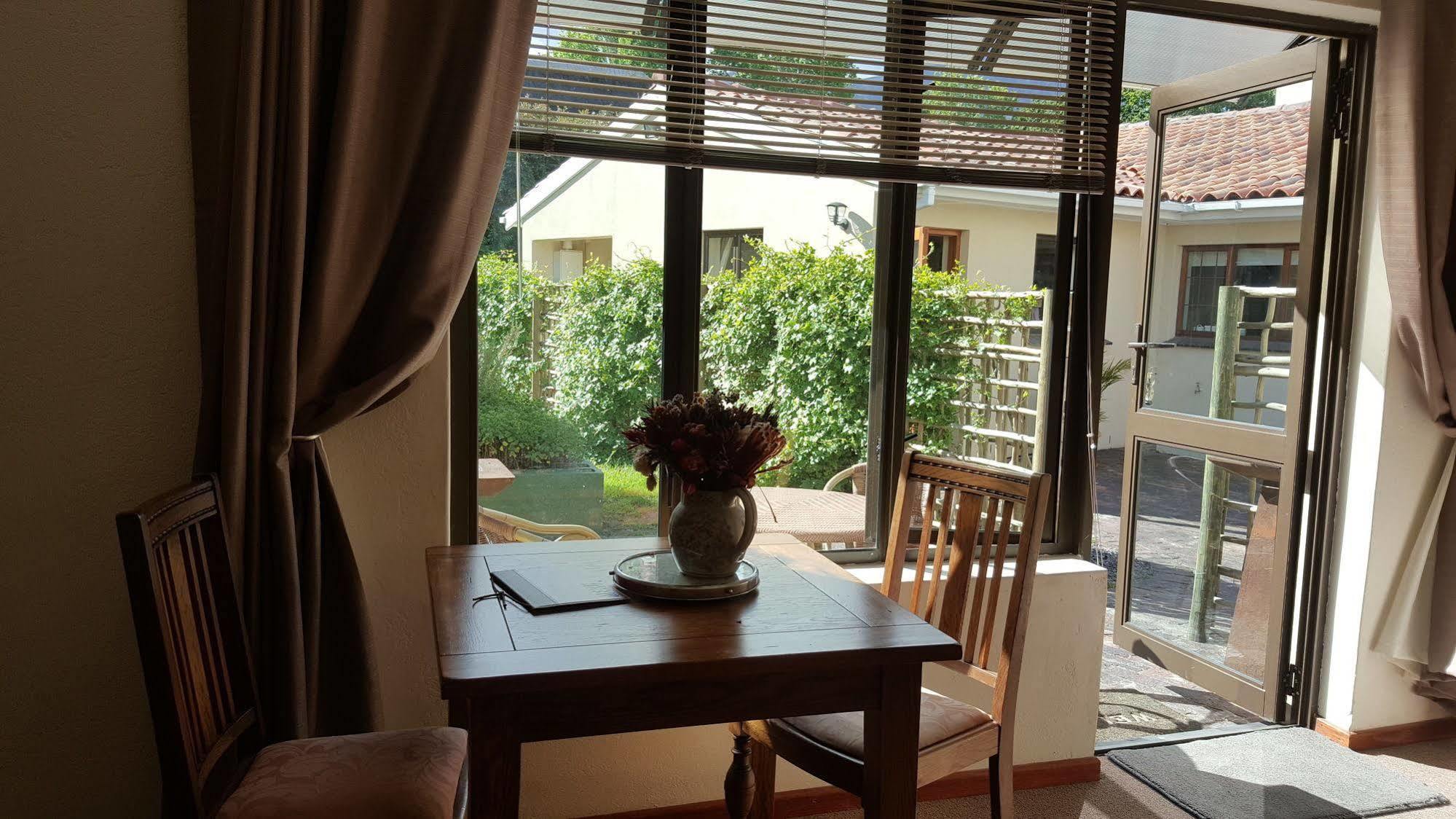 Riverside Cottages Constantia Ngoại thất bức ảnh