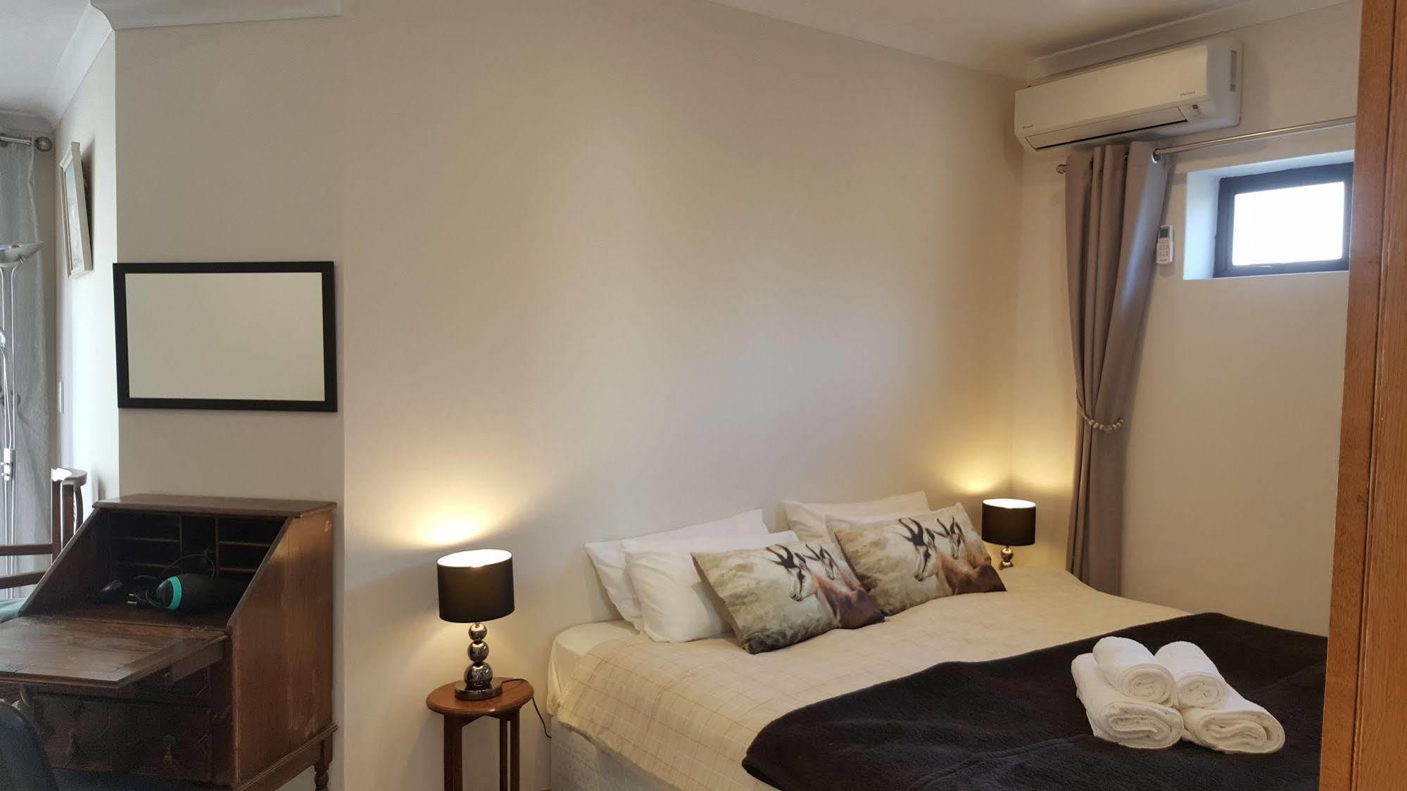 Riverside Cottages Constantia Ngoại thất bức ảnh